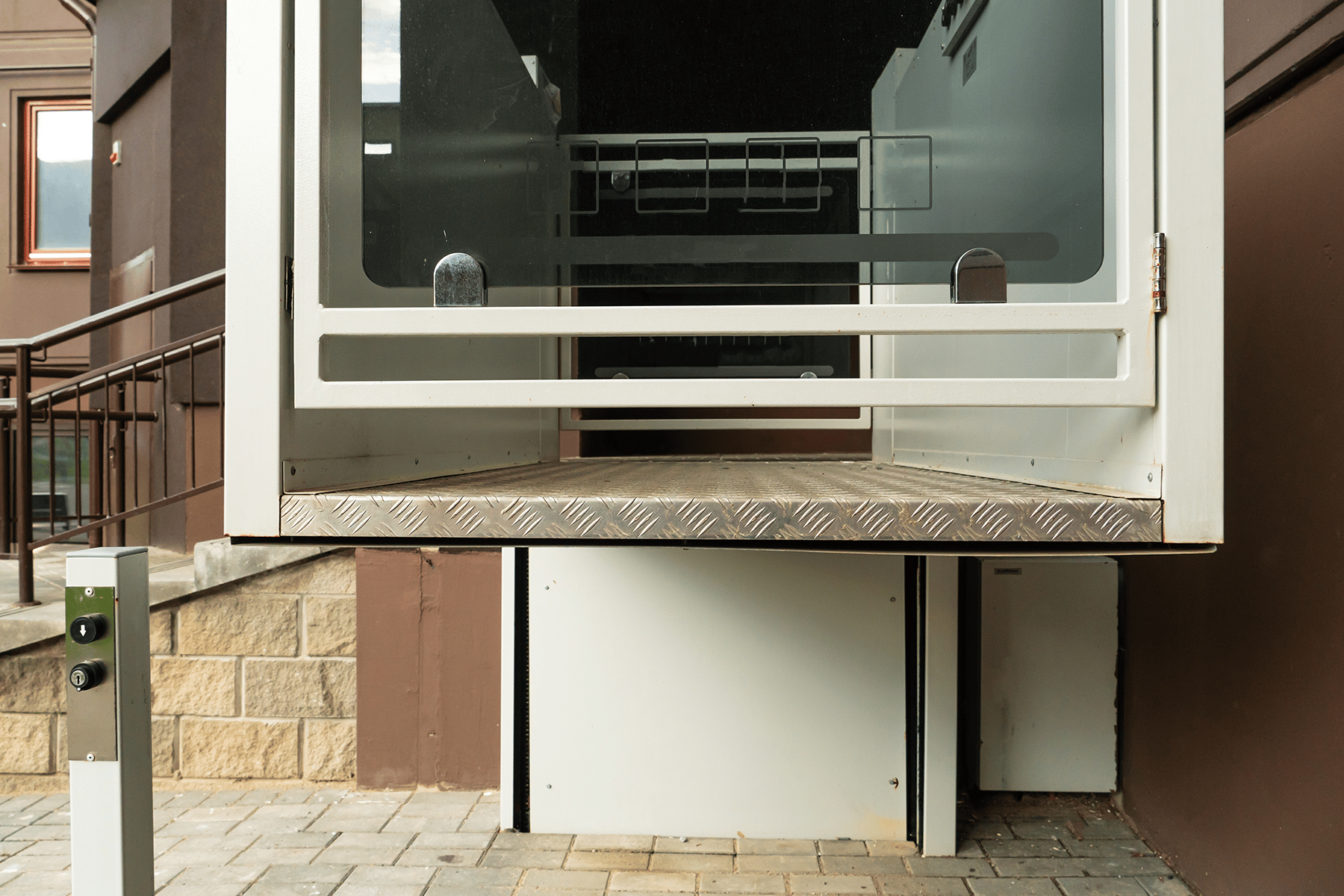 Best Vertical Platform Lifts St. Petersburg, FL Vertical Platform